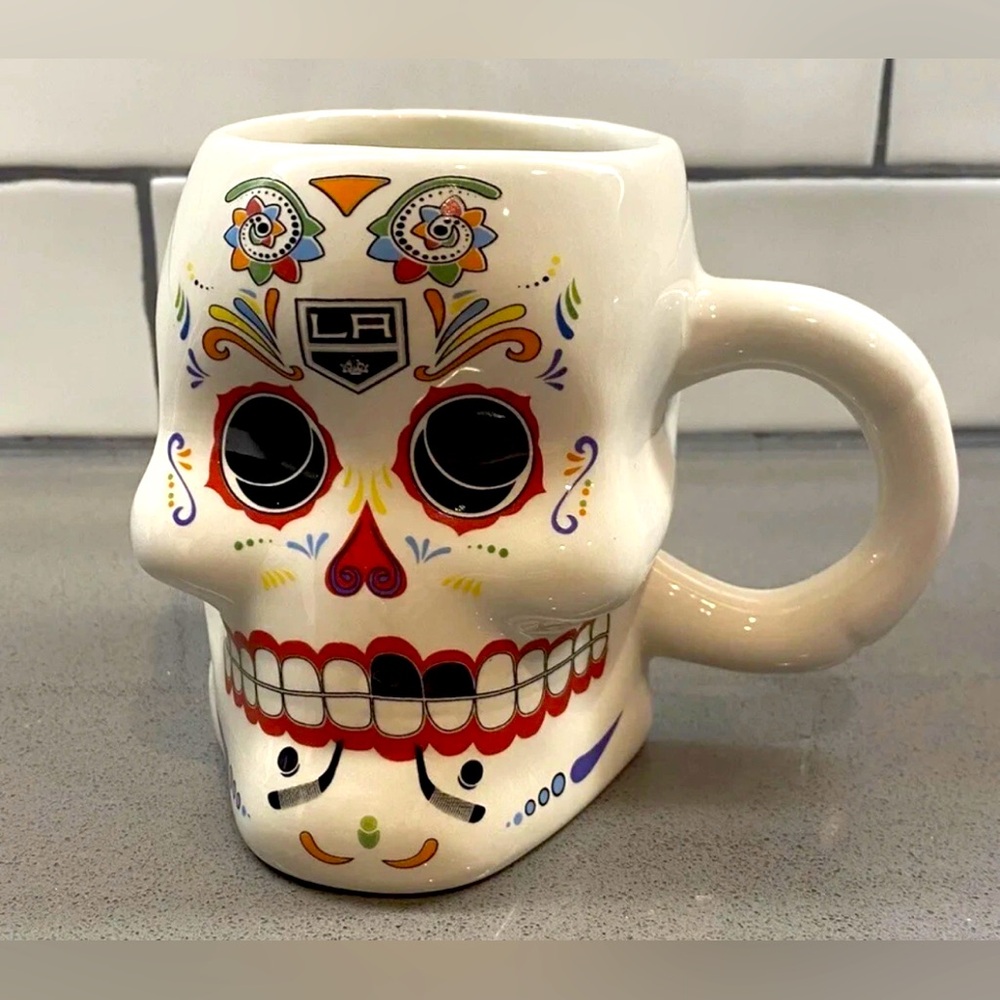 Dia de Los Muertos Los Angeles Kings Sugar Skull Ceramic Coffee Mug SGA 10/29/22